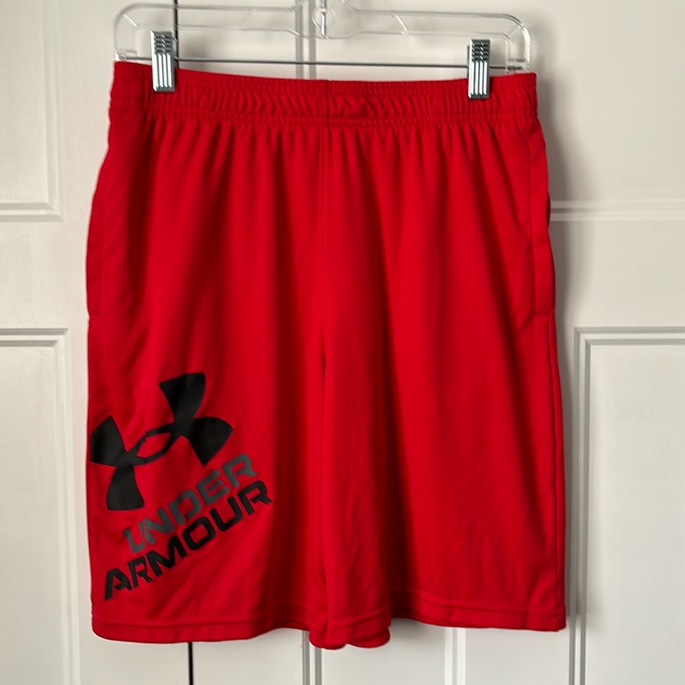Youth XL Loose Red Under Armour Athletic Shorts